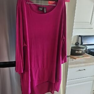 Women's Fuchsia Top